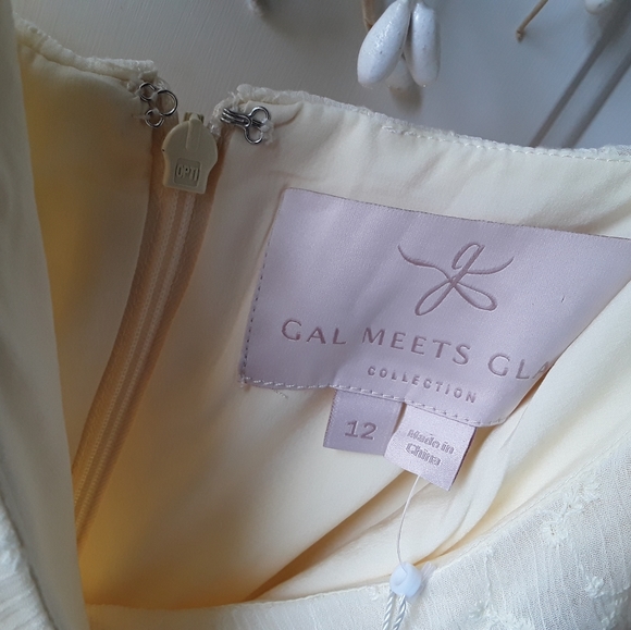 Gal Meets Glam Helena Eyelet Faux Wrap Dress NWT - Picture 6 of 16